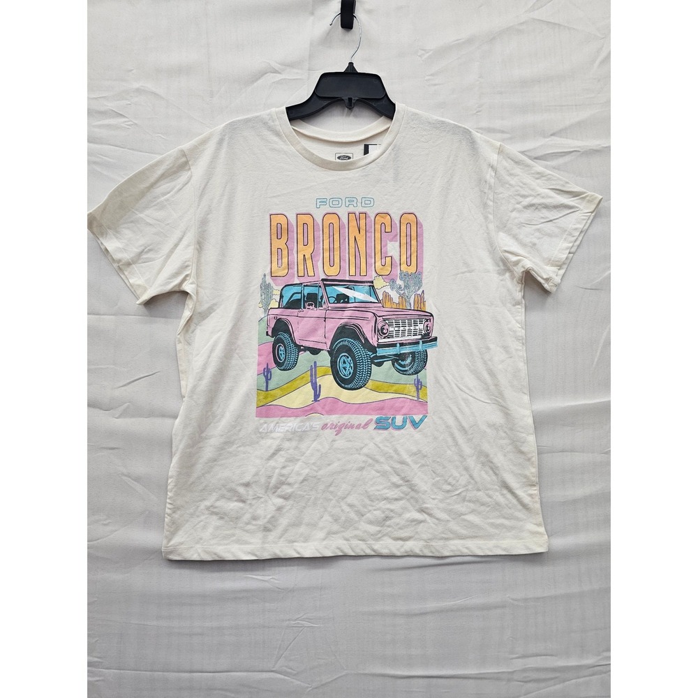 Ford Bronco Graphic T-Shirt Womens XXL Off-White Pink SUV Retro Desert‎